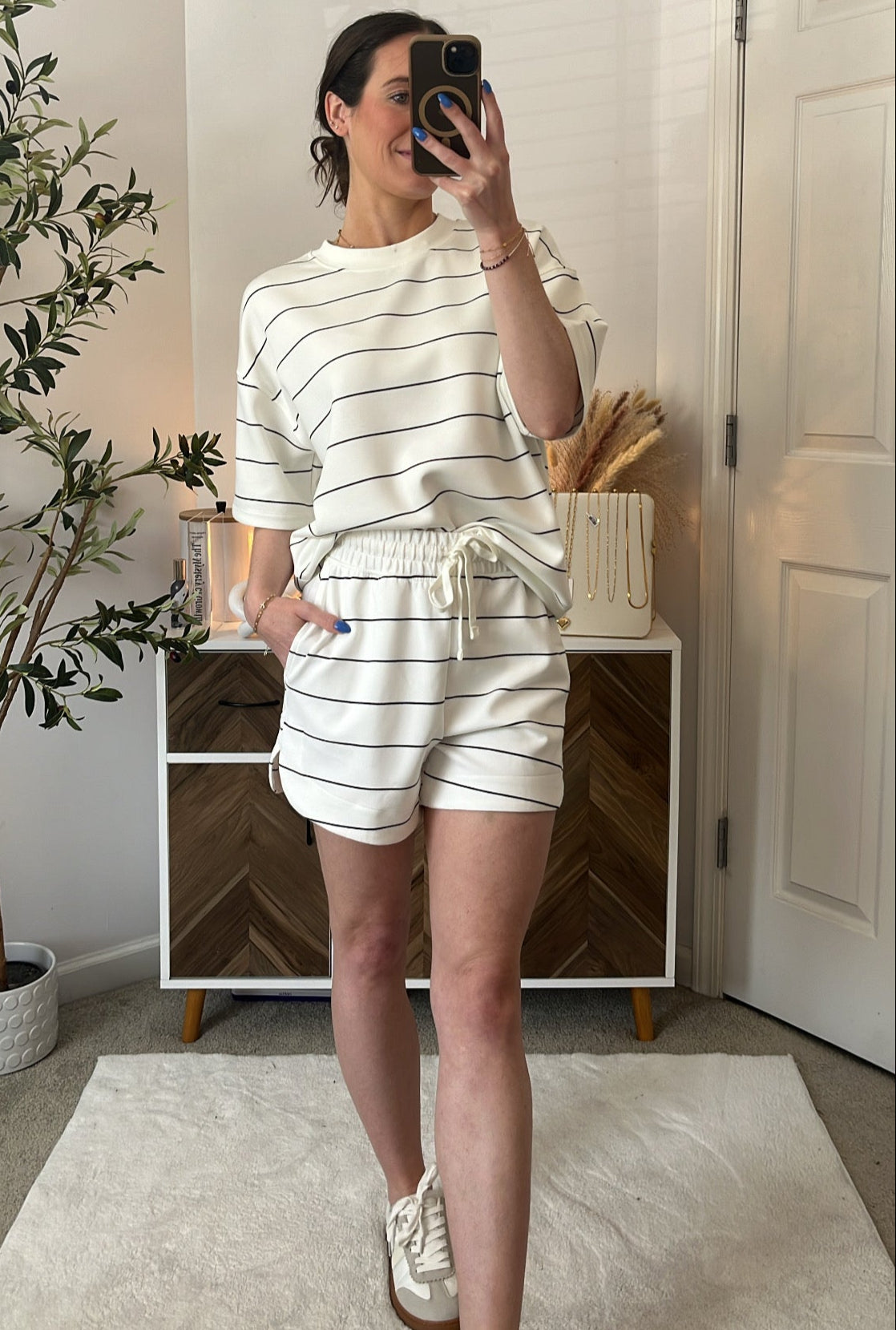 Roam Free Scuba Tulip Shorts