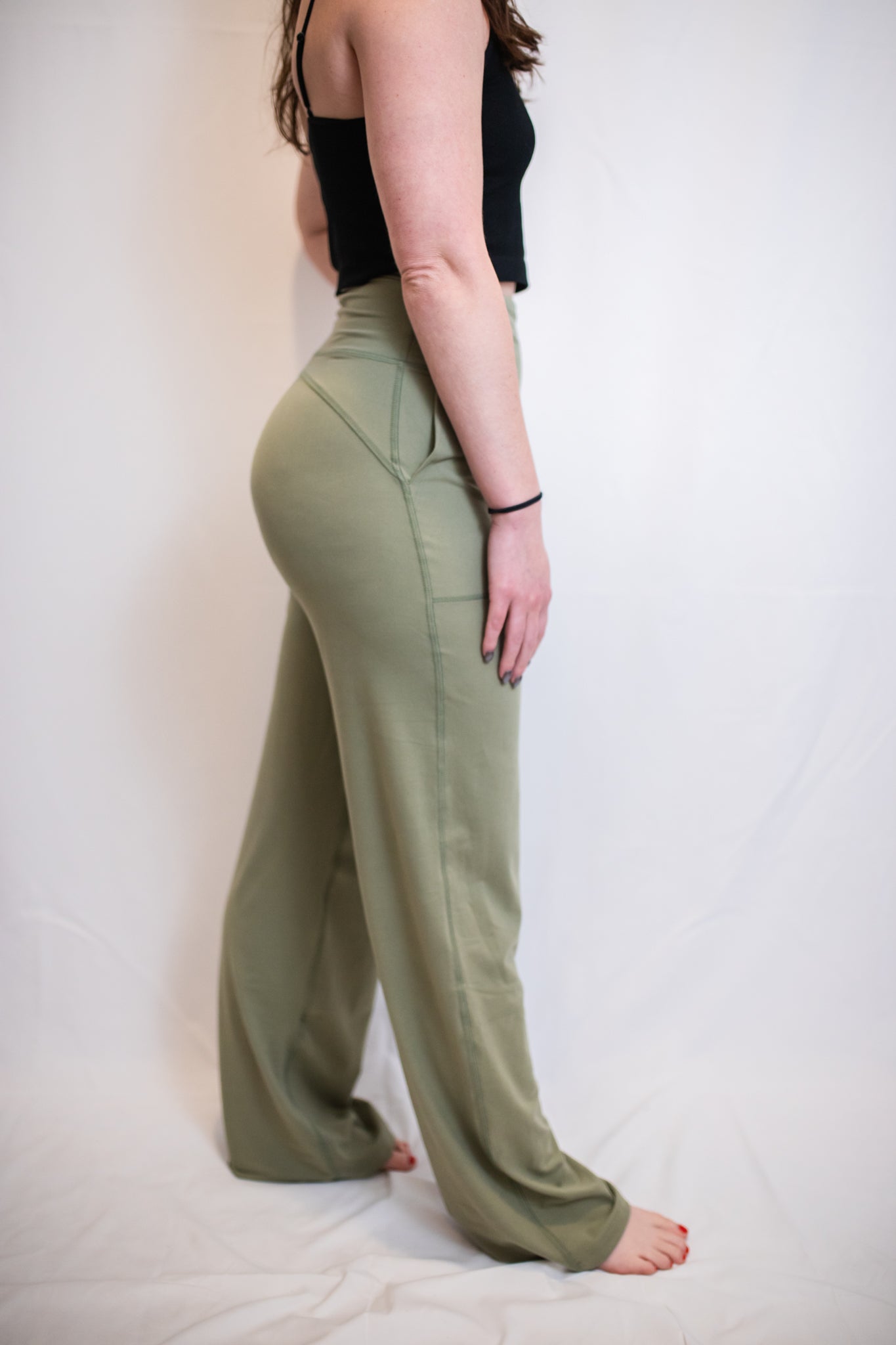 Travel Easy Straight Leg Pants