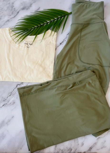 Travel Easy Straight Leg Pants