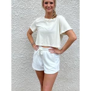 Travel Loving Cropped Tee